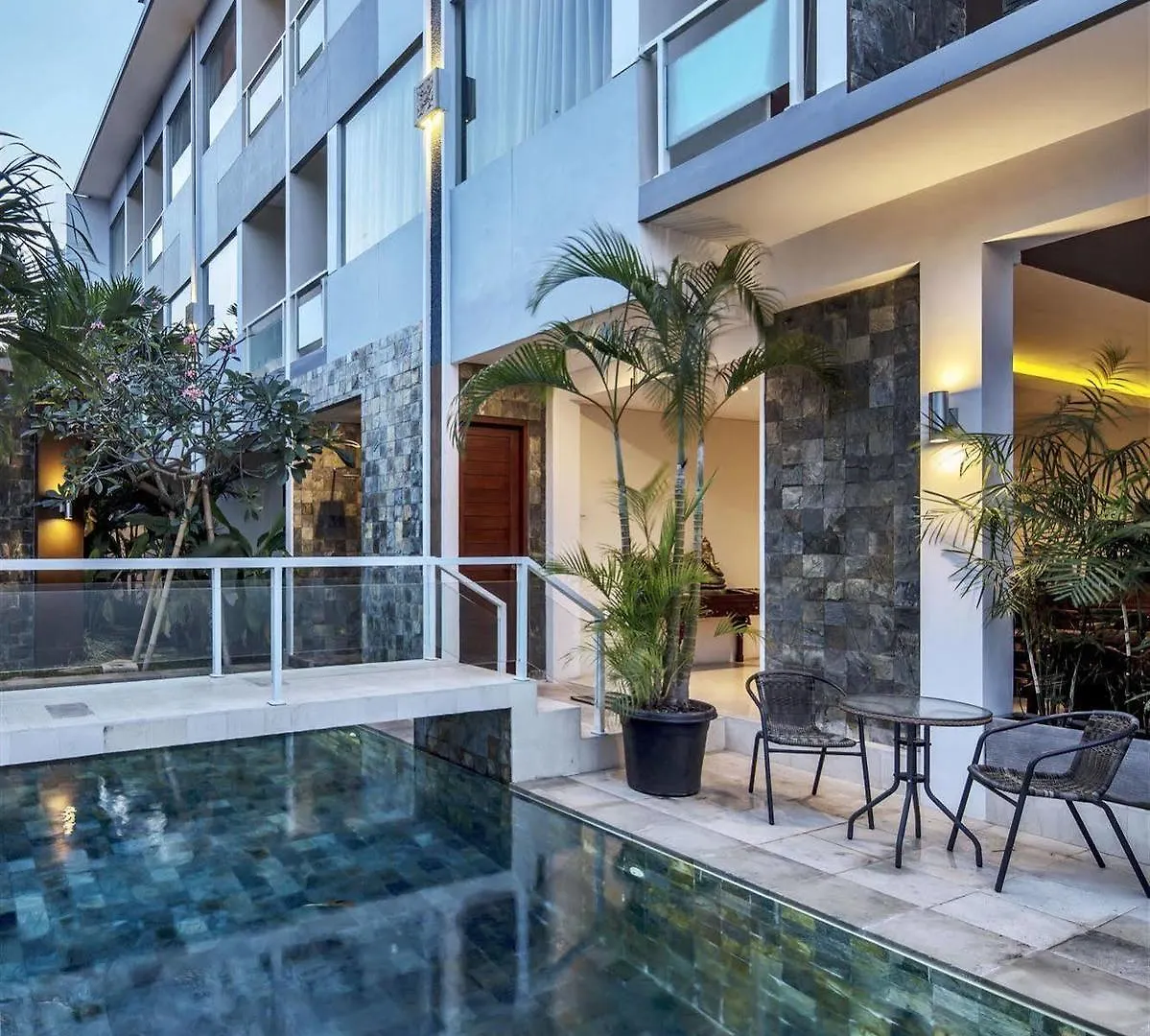 Lägenhetshotell M Suite Bali Seminyak